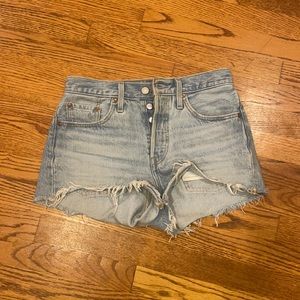 501 Levi’s size 25